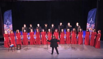 İzmir Çok Sesli Korolar Festivali’nde müzik şöleni
