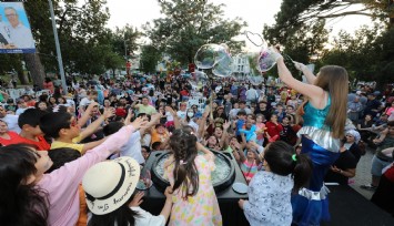 Gaziemir'de çocuklar şen