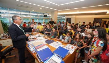 Çocuk meclisinde konu, okul sorunu