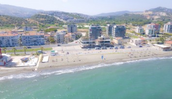 İzmir metropol alan içindeki tek “mavi bayraklı” plaj yaza hazır