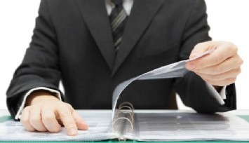 İzmir’in belediyelerinde büyük teftiş başladı: İçişleri Bakanlığının 30 müfettişi 10 yıllık ihale ve mal alım dosyalarını tamamını teslim aldı