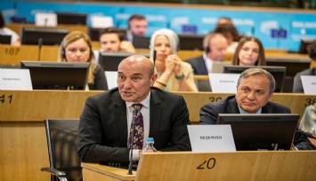 Başkan Soyer, Brüksel’de Sosyalist Grup üyelerine hitap etti: Küresel krizlere karşı bir arada olmalıyız