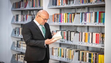 İzmir’de o kampanyaya 30 bin kitap bağışlandı