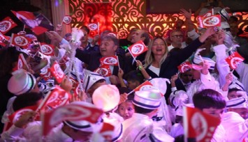 Bornova Belediyesi 305 çocuğun yüzünü güldürdü: Sünnet törenleri görkemli oldu