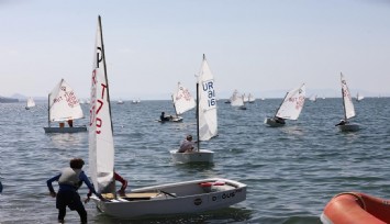 Narlıdere’de yelken yarışlarına rekor katılım