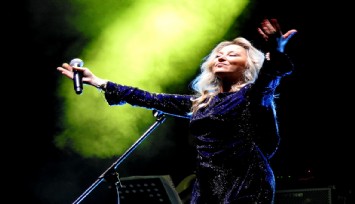 Çeşme yeni yılı dolu dolu karşıladı