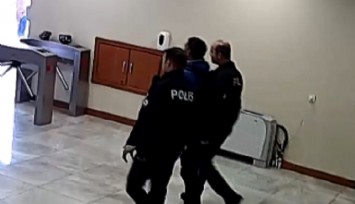 Çiğli belediyesine girmek isteyen kişinin üzerinden bıçak ve satır çıktı