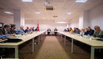 İzmir Büyükşehir Belediyesi ve ilçe belediyelerinden temizlik için güç birliği