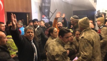 Sarıkamış’ta otelin tavanı çöktü: 10 kişi yaralandı 