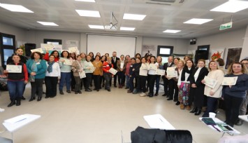 Efes Tarlası Yaşam Köyü’nde kadın girişimcilere eğitim