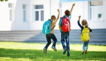 Aliağa’da ücretsiz sinema ve kukla gösterimleri çocuklarla buluşuyor