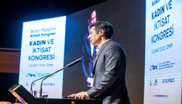 Oyuncu Mert Fırat, Kadın ve İktisat Kongresi’nde konuştu: İzmir, Türkiye’nin aklını temsil ediyor