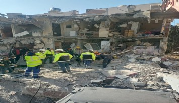 İzmir Büyükşehir Belediyesi ekipleri Hatay’da umudu büyütüyor