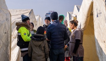 İzmir’den afet bölgesine uzanan yardım koridoruna destek yağıyor