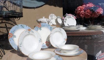 Tabakların bile kırılmadığı binanın sırrını uzmanlar açıkladı: “Doğru zemine yapılmış”