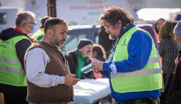 İzmir Büyükşehir Belediyesi Yaşam Alanı depremzedelerin hizmetinde