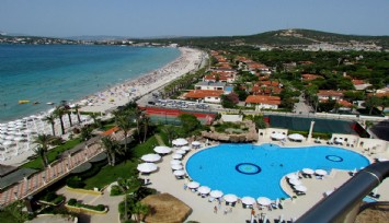 Çeşme’deki otelciler depremzedelerin istihdamı için harekete geçti