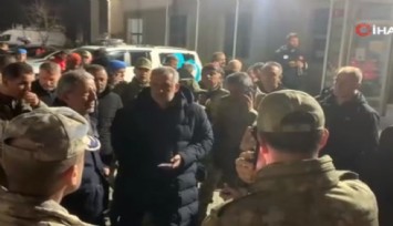 Bakan Akar ve Koca depreme toplantıda yakalandı