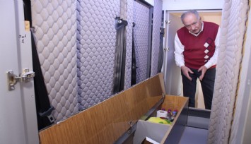 Deprem korkusuyla ‘deprem kabini’ üretti