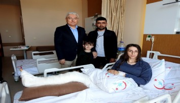 Çeşme’de ameliyat edilen depremzede enkaz altında yaşadığı zor anları anlattı