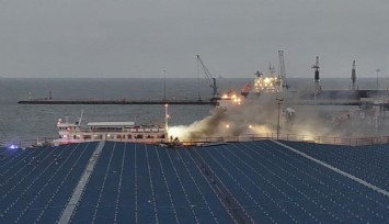 Tekirdağ açıklarında feribot alev alev yandı