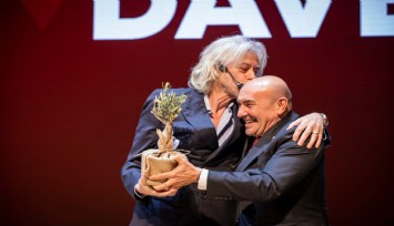 Bob Geldof: Vazgeçmek umutsuzluğa teslim olmaktır