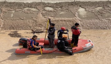 Sel sularına kapılan 1,5 yaşındaki Zeynep'in cansız bedenine ulaşıldı