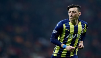 Mesut Özil, futbolu bıraktığını açıkladı