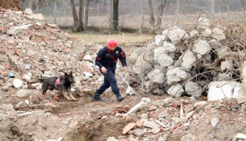 “Garip”, deprem bölgesinde enkaz altındaki vatandaşların kurtarılmasını sağladı
