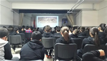 Bergama’nın kültürel mirası okul okul gezilerek anlatılıyor