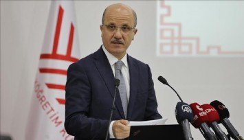 YÖK Başkanı Özvar: İsteyen üniversite öğrencileri yüz yüze eğitim alabilecek, devam şartı alınmayacak