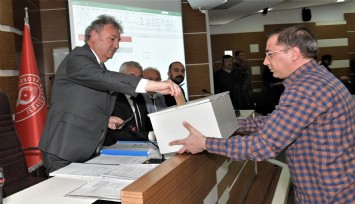 Bornova Belediye Meclisi’ne iki yeni isim