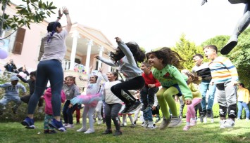 Depremzede çocuklara Bornova Belediyesi’nden moral etkinliği