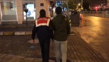 İzmir merkezli FETÖ operasyonu: 5 tutuklama