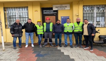 Gaziemir Belediyesi ekipleri, deprem bölgesinde hasar tespiti yapıyor