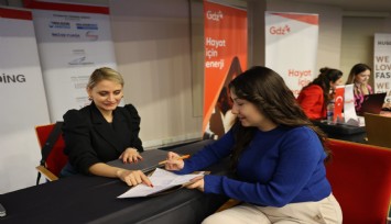 İzmir Ekonomili gençler, 37 firma ile buluştu