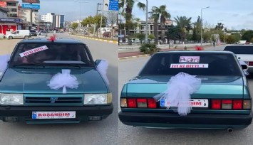 Boşandıktan sonra aracını süsleyip şehir turu yaptı
