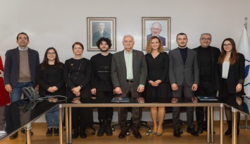 Sokak hayvanları için mobilya tasarladılar