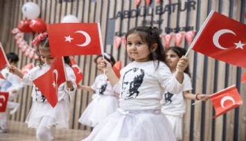 Konaklı miniklerden gururlandıran 23 Nisan kutlaması