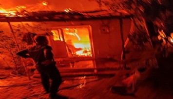 Manisa’da bacadan çıkan yangında ev alevlere teslim oldu 