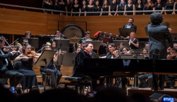 Başkan Soyer: “Göğsümüz kabara kabara 100. Yıl Marşı’nı söyleyeceğiz”