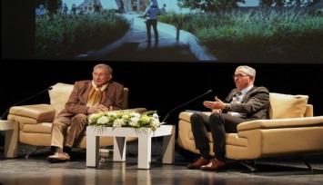 Haldun Dormen Gaziemir sahnesinde