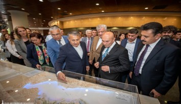 Başkan Soyer 20 milyar liraya mal olacak dev yatırımı açıkladı