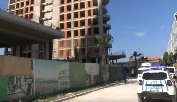 İzmir'de üzerine demir düşen işçi hayatını kaybetti  