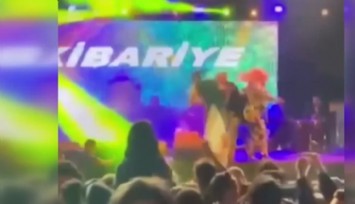 Kibariye sahneden düştü