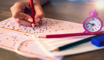 Depremzede öğrencilere illerindeki devlet üniversitelerinde yüzde 25 ek kontenjan