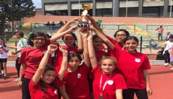 Bayraklılı atletizmciler yarı finalde