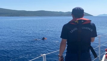 Kuşadası’ndan yüzerek Yunanistan’a kaçmaya çalışan göçmen yakalandı