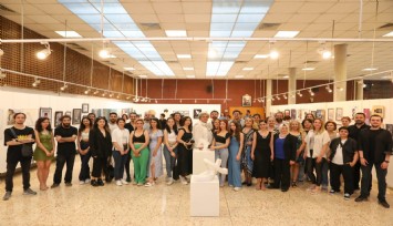 DEÜ’den “Zamansız” sergi