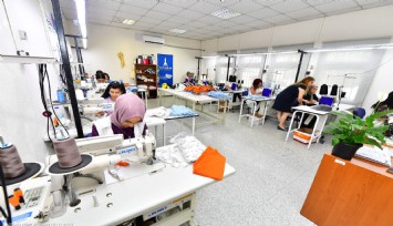 Altın İğne Projesi’yle kadınlar iş hayatına emin adım atıyor